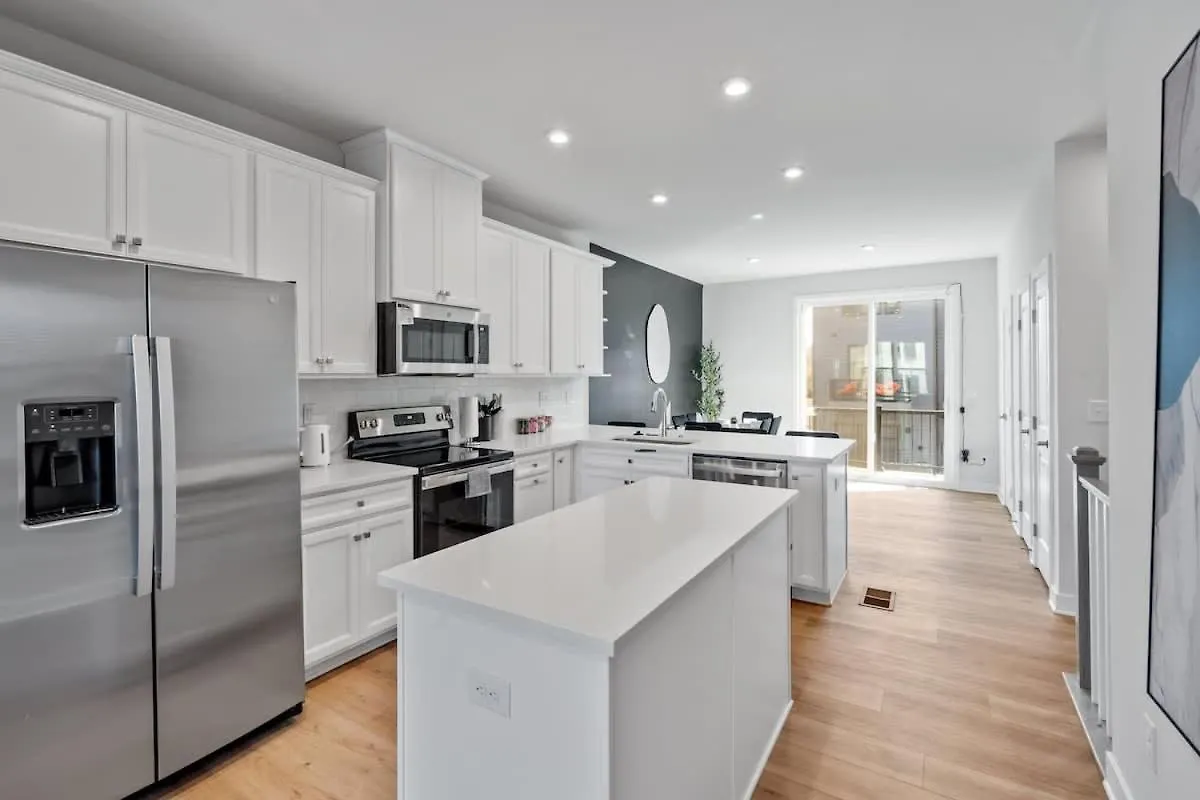 Вилла Luxurious King 3Br Townhouse In Uptown Charlotte! 0*, Шарлотт