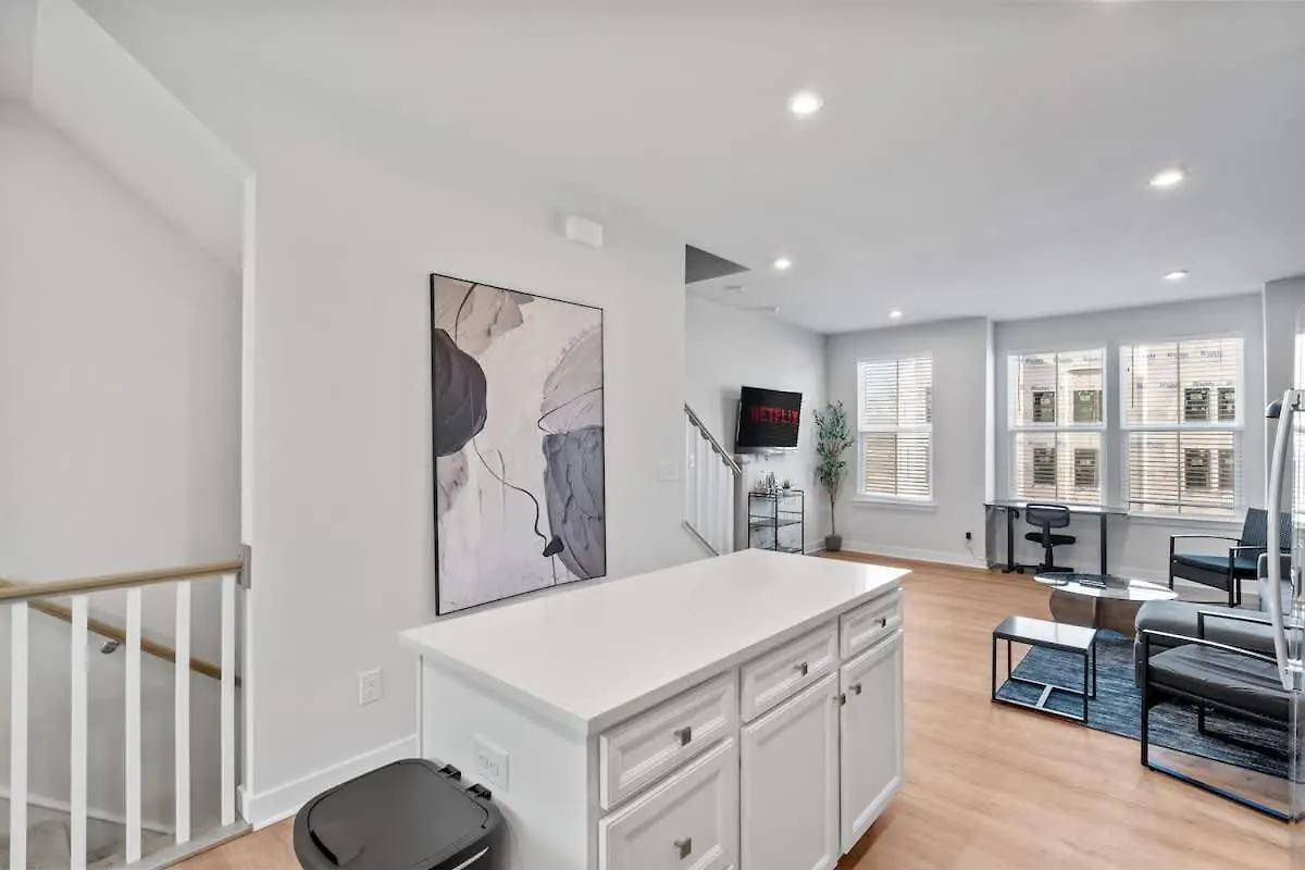Вилла Luxurious King 3Br Townhouse In Uptown Charlotte! Дом отдыха
